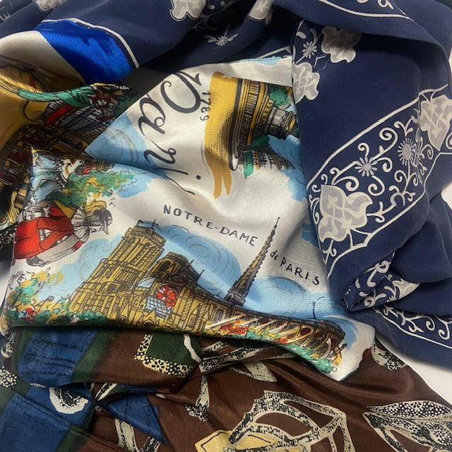 CHECHE EMILY - série Paris